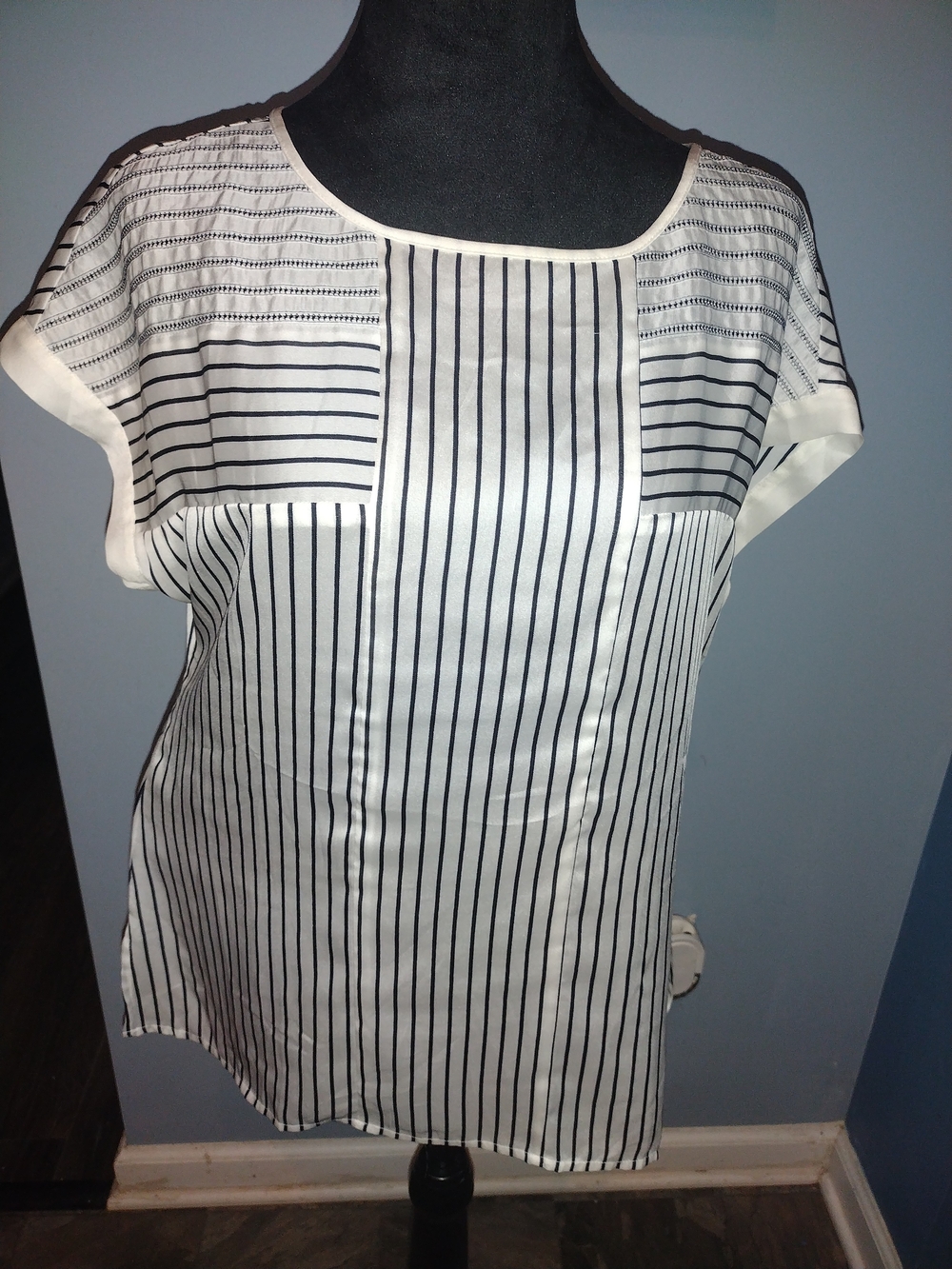 Ann Taylor Striped Short-Sleeve Scoop Neck Blouse - White/Black